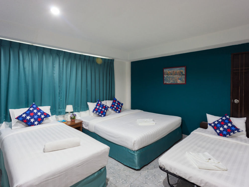 Simple Boutique Seabreeze Hotel Patong Bagian luar foto