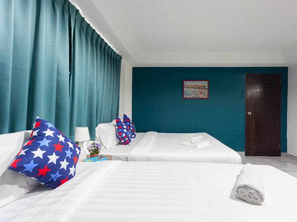 Simple Boutique Seabreeze Hotel Patong Bagian luar foto