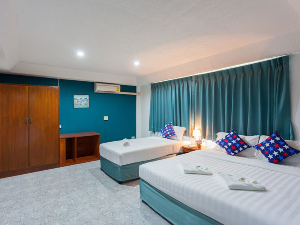 Simple Boutique Seabreeze Hotel Patong Bagian luar foto